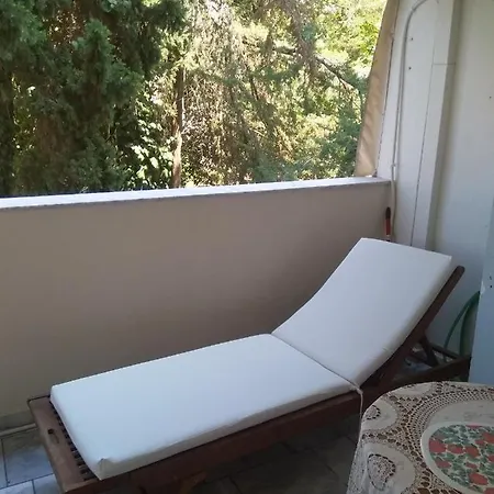 Seaview To Olympus, Sunny, Cosy نيا ميشانيونا