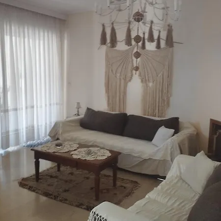 Seaview To Olympus, Sunny, Cosy شقة نيا ميشانيونا