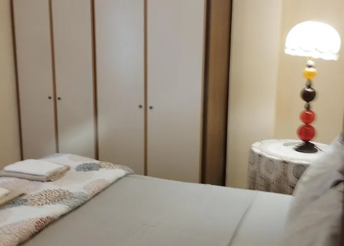 Seaview To Olympus, Sunny, Cosy